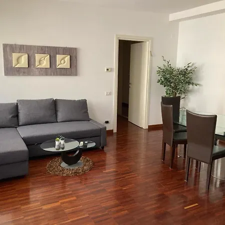 Apartman Accomodo Mit51 Trivano Cenisio Milánó